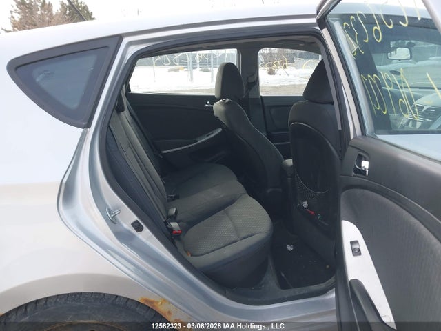 12562323 :رقم المزاد ، KMHCU5AE4DU069227 vin ، 2013 Hyundai Accent مزاد بيع