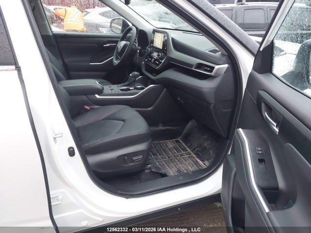 Продажа на аукционе авто 2026 Toyota Highlander Hybrid Xle Awd, vin: 5TDKBRCH2TS691221, номер лота: 12562332