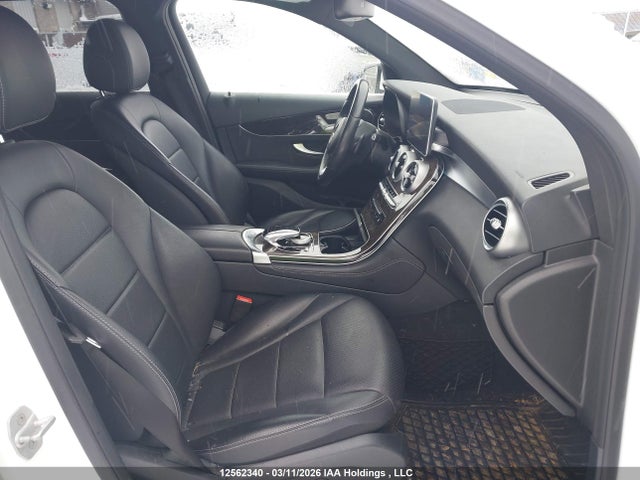 WDC0G4KB1GF022995 Mercedes-Benz Glc 300 4matic