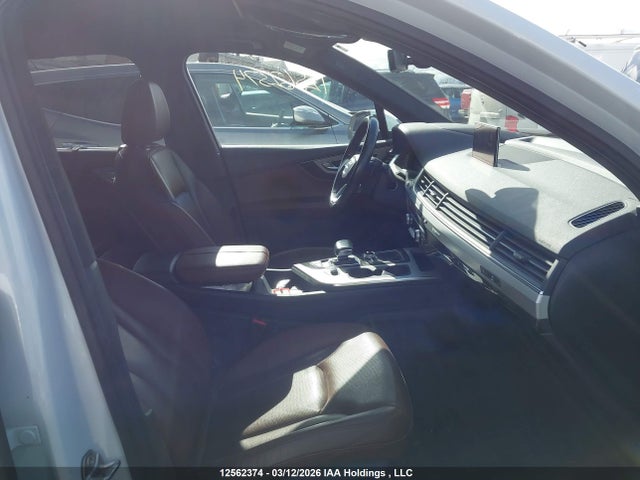WA1WAAF79HD042165 Audi Q7 3.0t Technik