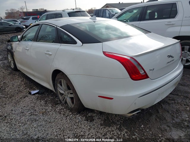 12562379 :رقم المزاد ، SAJXJ1CD7F8V84215 vin ، 2015 Jaguar Xj مزاد بيع