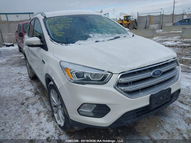 12562388 :رقم المزاد ، 1FMCU9J97HUA67133 vin ، 2017 Ford Escape Titanium مزاد بيع