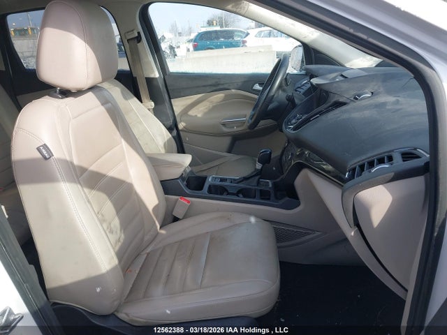 Продажа на аукционе авто 2017 Ford Escape Titanium, vin: 1FMCU9J97HUA67133, номер лота: 12562388