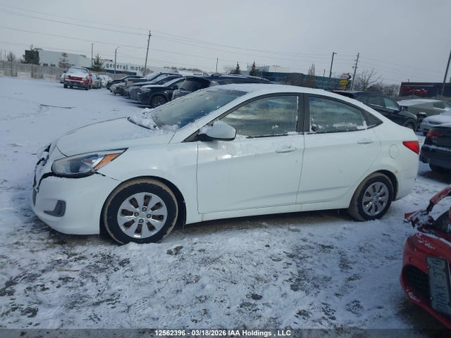 KMHCT4AE9GU958140 Hyundai ACCENT SE