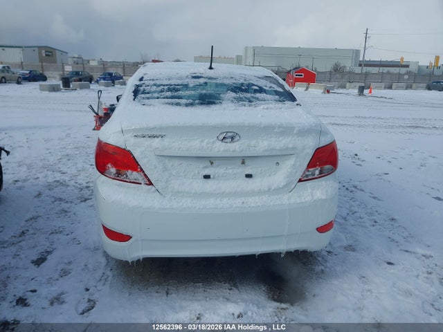 KMHCT4AE9GU958140 Hyundai ACCENT SE
