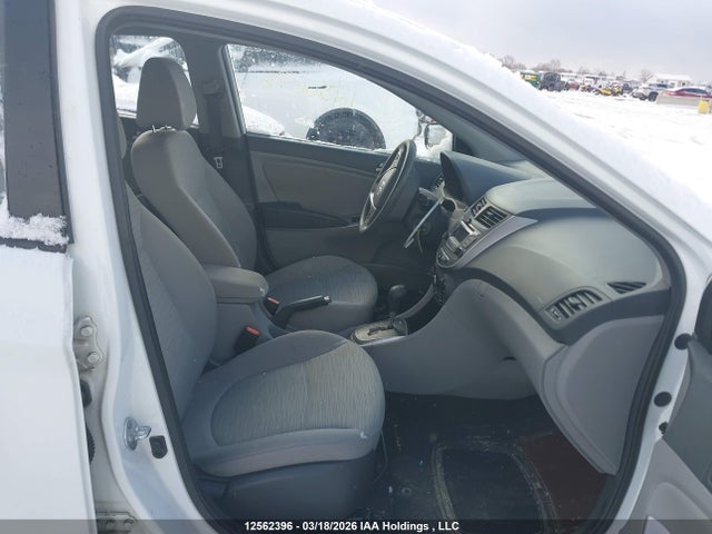 KMHCT4AE9GU958140 Hyundai ACCENT SE