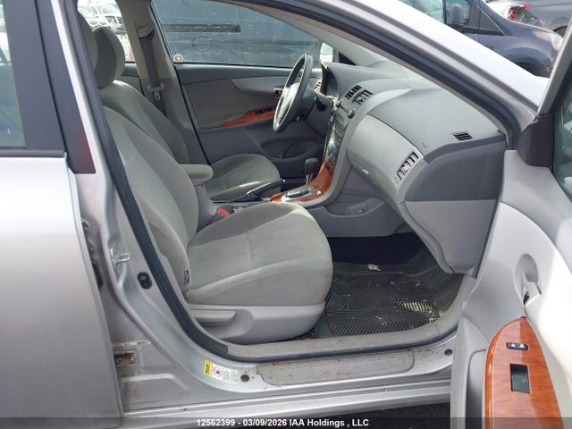 12562399 :رقم المزاد ، 2T1BU4EE5AC228902 vin ، 2010 Toyota Corolla مزاد بيع