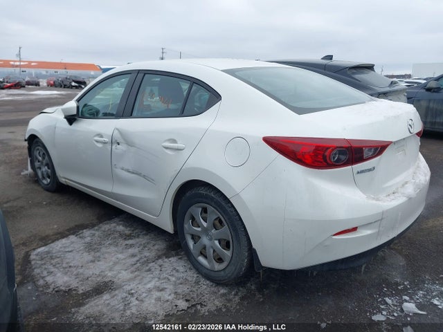 JM1BM1U72E1215990 Mazda Mazda3 Gx-sky