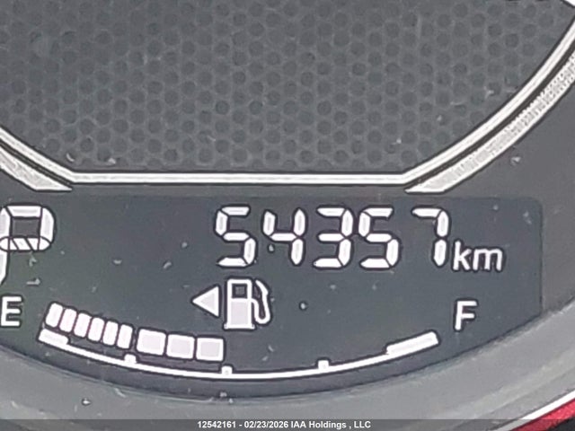 JM1BM1U72E1215990 Mazda Mazda3 Gx-sky