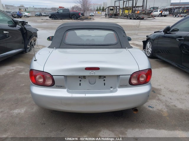 Продаж на аукціоні авто 2002 Mazda Mx-5 Miata Ls, vin: JM1NB353320221695, номер лоту: 12562416