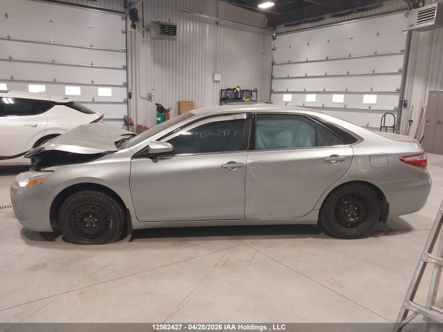 2016 Toyota Camry მანქანა იყიდება აუქციონზე, vin: 4T1BF1FK6GU587552, აუქციონის ნომერი: 12562427