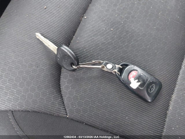 KMHD84LF2HU308692 Hyundai ELANTRA GL