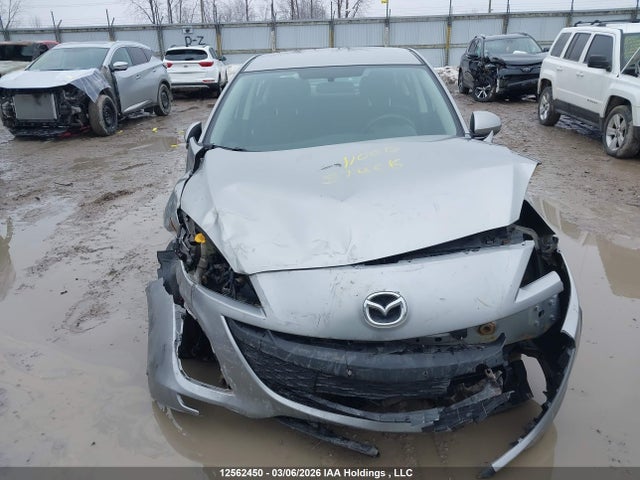 12562450 :رقم المزاد ، JM1BL1UF4B1435086 vin ، 2011 Mazda Mazda3 Gx مزاد بيع
