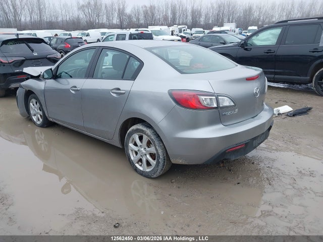 12562450 :رقم المزاد ، JM1BL1UF4B1435086 vin ، 2011 Mazda Mazda3 Gx مزاد بيع