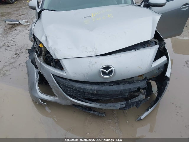 12562450 :رقم المزاد ، JM1BL1UF4B1435086 vin ، 2011 Mazda Mazda3 Gx مزاد بيع