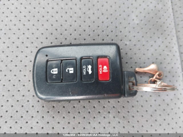 12562454 :رقم المزاد ، 4T1BD1FK1CU045579 vin ، 2012 Toyota Camry Hybrid/le/xle مزاد بيع