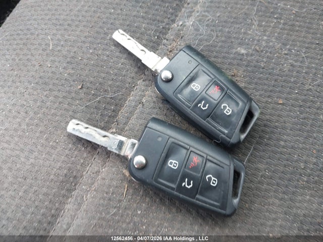 3VWA17AU2GM517381 Volkswagen Golf Sportwagen S