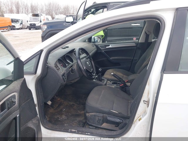 3VWA17AU2GM517381 Volkswagen Golf Sportwagen S