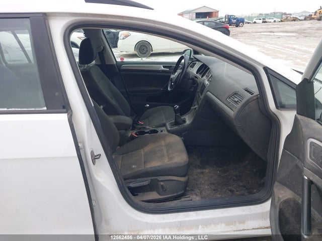 3VWA17AU2GM517381 Volkswagen Golf Sportwagen S