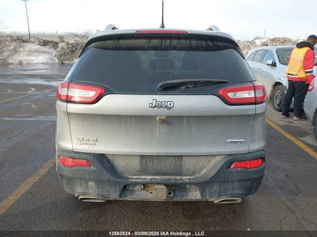 12562524 :رقم المزاد ، 1C4PJMCS7FW765423 vin ، 2015 Jeep Cherokee Latitude مزاد بيع