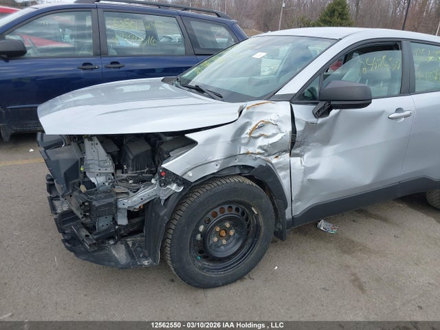 2022 Toyota Corolla Cross მანქანა იყიდება აუქციონზე, vin: 7MUAAABG7NV002968, აუქციონის ნომერი: 12562550