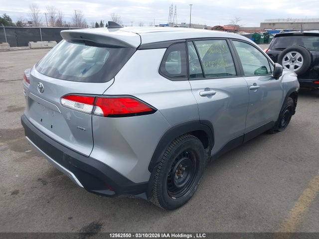 2022 Toyota Corolla Cross მანქანა იყიდება აუქციონზე, vin: 7MUAAABG7NV002968, აუქციონის ნომერი: 12562550