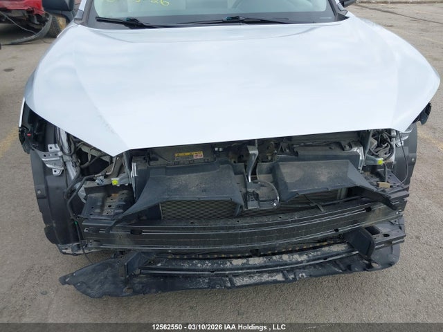 2022 Toyota Corolla Cross მანქანა იყიდება აუქციონზე, vin: 7MUAAABG7NV002968, აუქციონის ნომერი: 12562550