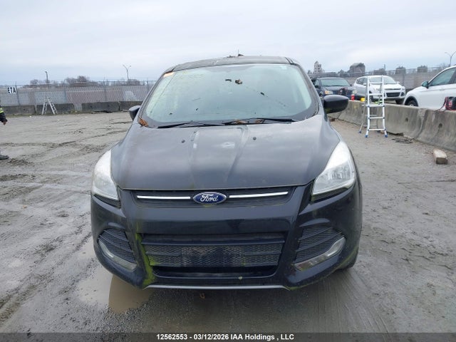 12562553 :رقم المزاد ، 1FMCU9GX7FUC08124 vin ، 2015 Ford Escape Se مزاد بيع