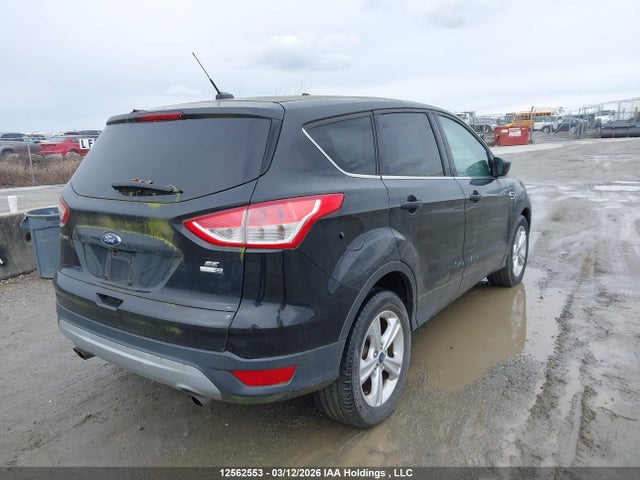12562553 :رقم المزاد ، 1FMCU9GX7FUC08124 vin ، 2015 Ford Escape Se مزاد بيع