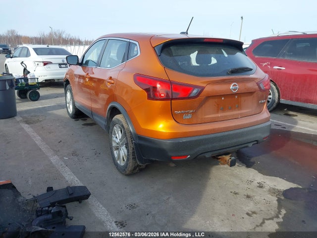 JN1BJ1CR9HW136628 Nissan Qashqai S/sl/sv