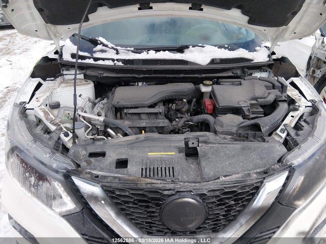 JN1BJ1AW1MW450972 Nissan Qashqai S