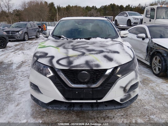 JN1BJ1AW1MW450972 Nissan Qashqai S