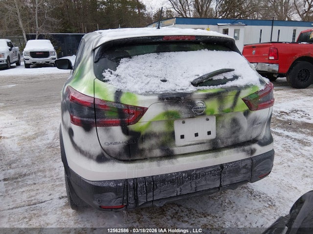 JN1BJ1AW1MW450972 Nissan Qashqai S