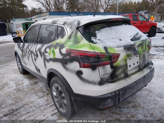 JN1BJ1AW1MW450972 Nissan Qashqai S