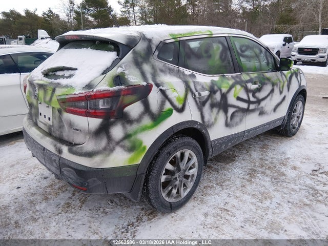 JN1BJ1AW1MW450972 Nissan Qashqai S