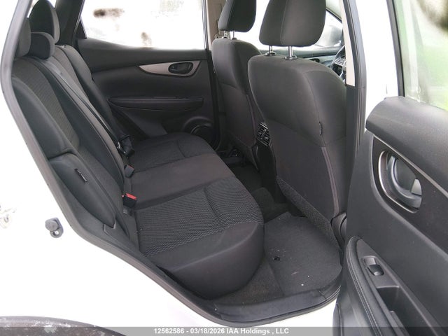 JN1BJ1AW1MW450972 Nissan Qashqai S