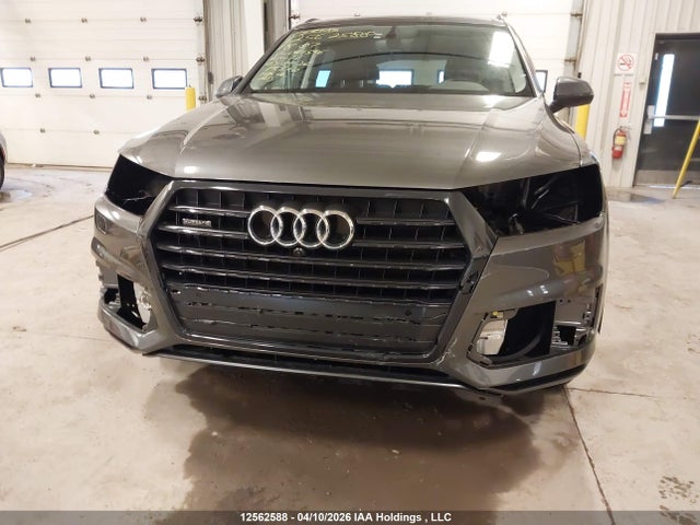 WA1LAAF78JD041596 Audi Q7 Premium Plus