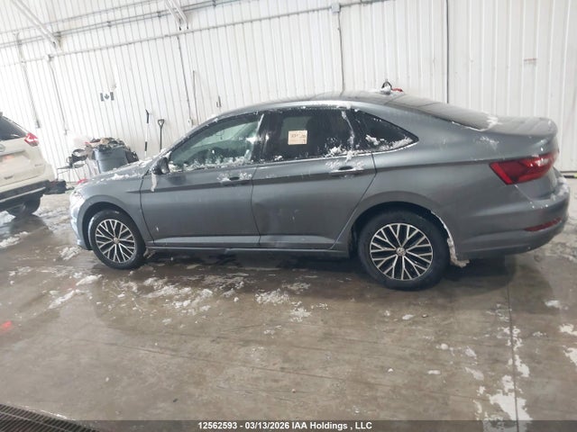 12562593 :رقم المزاد ، 3VWE57BU1MM064046 vin ، 2021 Volkswagen Jetta Highline مزاد بيع