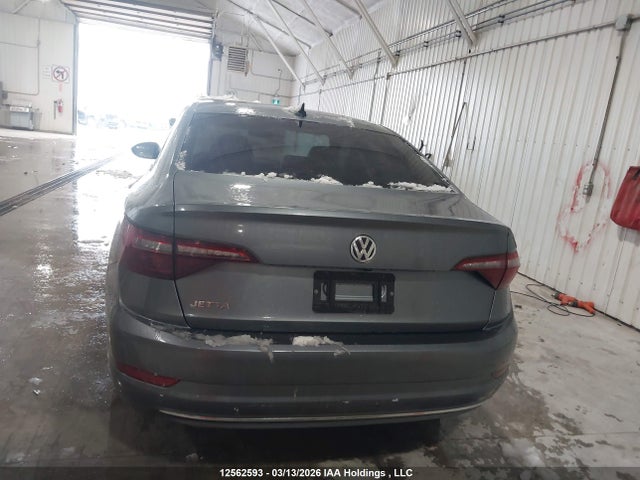 12562593 :رقم المزاد ، 3VWE57BU1MM064046 vin ، 2021 Volkswagen Jetta Highline مزاد بيع