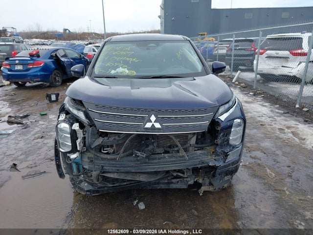 2024 Mitsubishi Outlander Es მანქანა იყიდება აუქციონზე, vin: JA4J4UA86RZ604496, აუქციონის ნომერი: 12562609