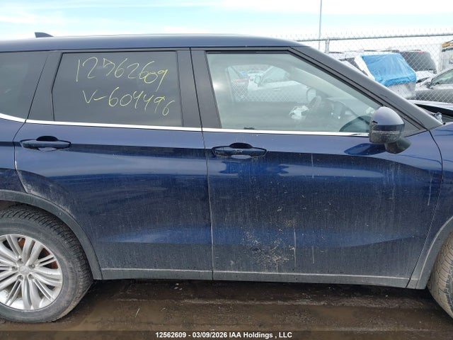 2024 Mitsubishi Outlander Es მანქანა იყიდება აუქციონზე, vin: JA4J4UA86RZ604496, აუქციონის ნომერი: 12562609