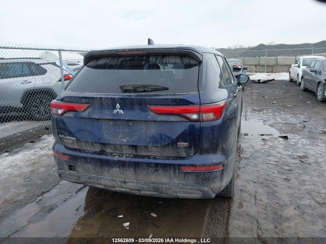 2024 Mitsubishi Outlander Es მანქანა იყიდება აუქციონზე, vin: JA4J4UA86RZ604496, აუქციონის ნომერი: 12562609