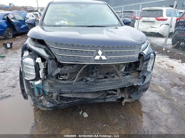 2024 Mitsubishi Outlander Es მანქანა იყიდება აუქციონზე, vin: JA4J4UA86RZ604496, აუქციონის ნომერი: 12562609