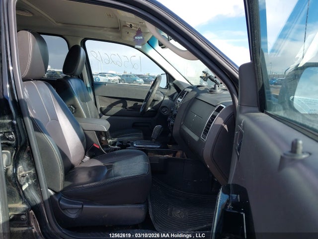 2010 Mazda Tribute S მანქანა იყიდება აუქციონზე, vin: 4F2CY9GG4AKM04406, აუქციონის ნომერი: 12562619