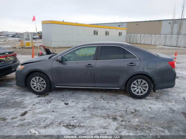 2014 Toyota Camry Le მანქანა იყიდება აუქციონზე, vin: 4T1BF1FK0EU384251, აუქციონის ნომერი: 12562626