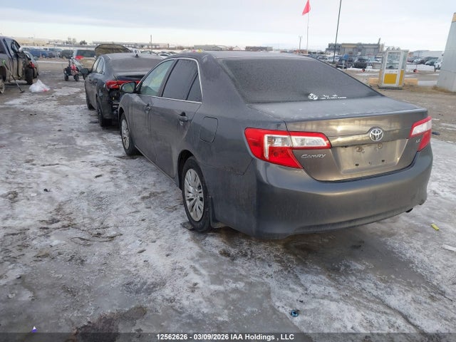 2014 Toyota Camry Le მანქანა იყიდება აუქციონზე, vin: 4T1BF1FK0EU384251, აუქციონის ნომერი: 12562626