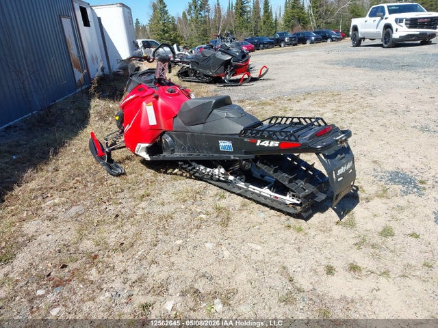 12562645 :رقم المزاد ، 2BPSCDFA0FV000125 vin ، 2015 Skidoo  مزاد بيع