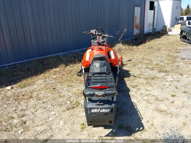 12562645 :رقم المزاد ، 2BPSCDFA0FV000125 vin ، 2015 Skidoo  مزاد بيع