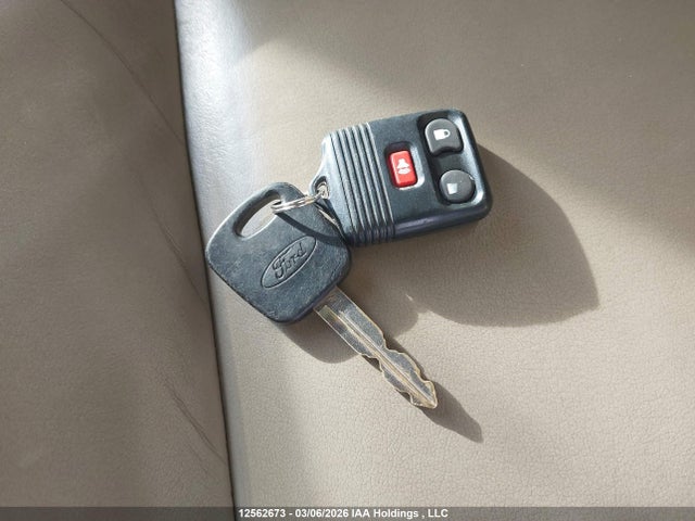 12562673 :رقم المزاد ، 1FMCU94173KC02573 vin ، 2003 Ford Escape Limited مزاد بيع