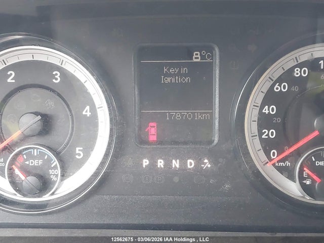 12562675 :رقم المزاد ، 1C6RR7SM3JS354890 vin ، 2018 Ram 1500 St مزاد بيع